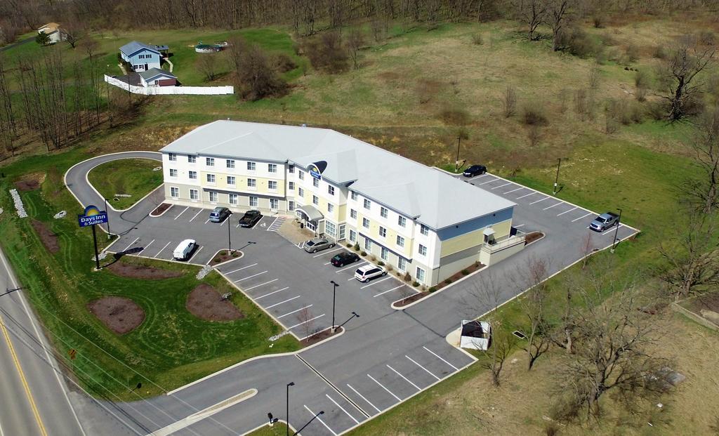 Days Inn & Suites By Wyndham Altoona Exteriér fotografie