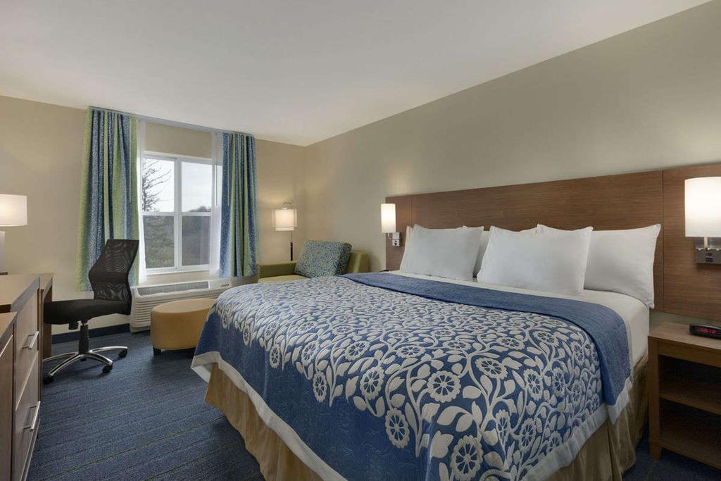 Days Inn & Suites By Wyndham Altoona Exteriér fotografie